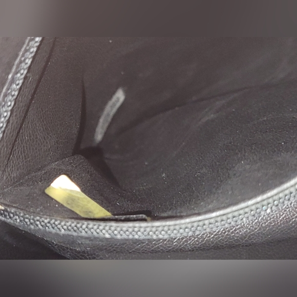 CHANEL Caviar Leather Vintage Bucket Bag with 6 1.7" CC Logo in 24K Gold Plated - Picture 11 of 13